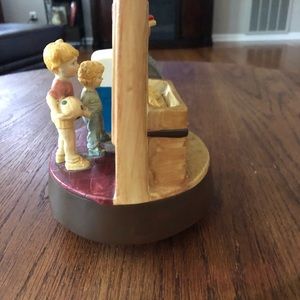 HOUSE OF LLOYD MUSIC BOX Village Pet Shop Dog puppy  1989 Rare